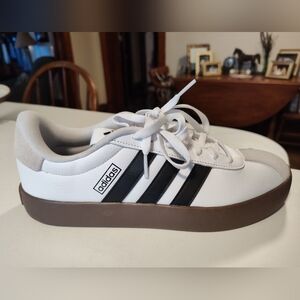 Adidas Samba Womens White and Black Sneakers with Brown Sole.  NWOT